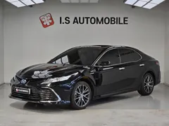 2023 Toyota Camry 2.5 XLE Hybrid, чёрный — фото 13