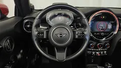 2022 Mini Cooper Convertible Classic Launch Pack, красный — фото 13