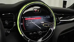 2022 Mini Cooper Convertible Classic Launch Pack, красный — фото 16