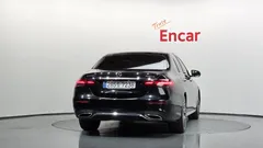 2023 Mercedes-Benz E-Class E220d 4MATIC AMG Line — фото 4