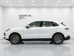 2023 Porsche Cayenne 3.0 E-Hybrid — фото 6