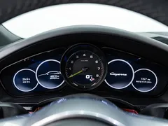 2023 Porsche Cayenne 3.0 E-Hybrid — фото 8