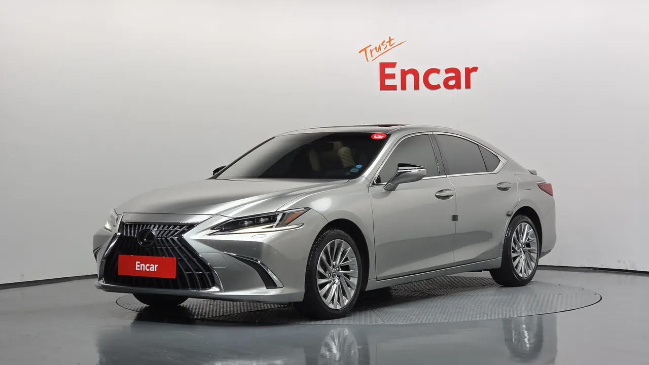 2023 Lexus ES Executive