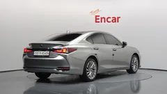 2023 Lexus ES Executive — фото 2