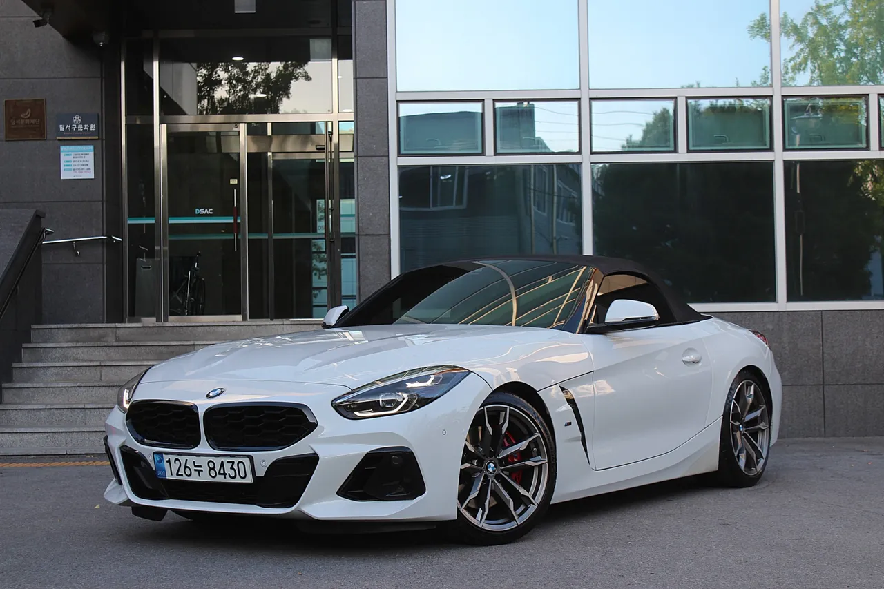 2023 BMW Z4 M40i