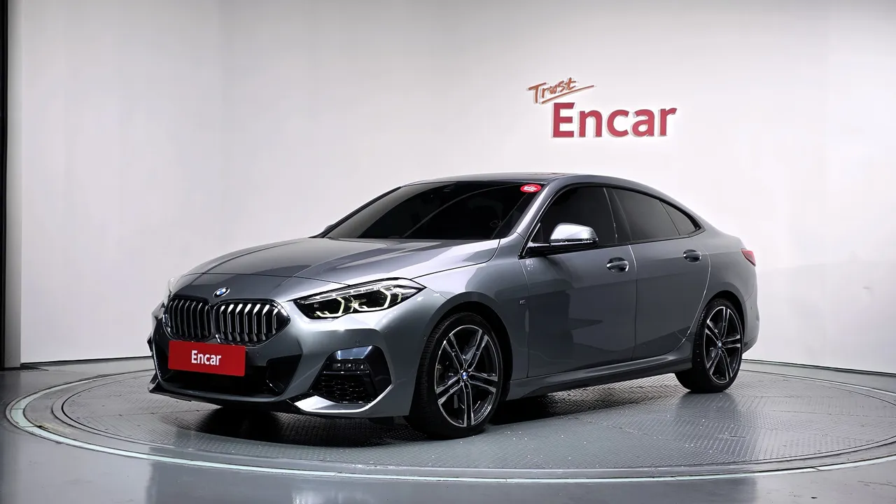 2022 BMW 2-Series 220i M Sports