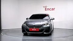 2022 BMW 2-Series 220i M Sports — фото 3
