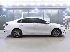 2022 Kia K3 1.6, белый — фото 3
