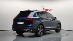 2022 Volkswagen Tiguan 2.0 TDI Premium — фото 2