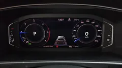 2022 Volkswagen Tiguan 2.0 TDI Premium — фото 8