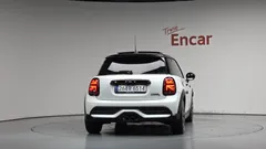 2023 Mini Cooper Classic Launch Pack — фото 4