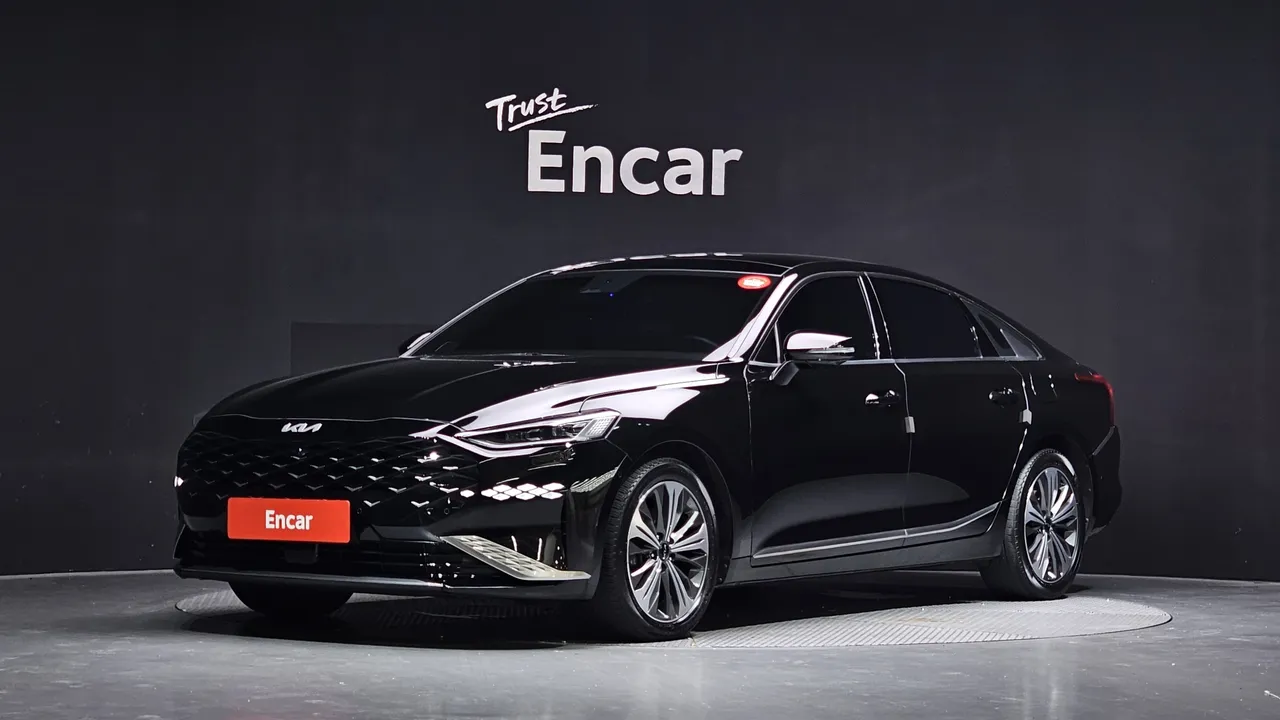 2023 Kia K8 Signature
