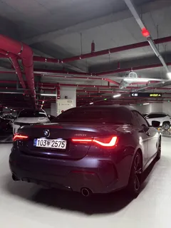 2021 BMW 4-Series 420i M Sport Convertible, синий — фото 2