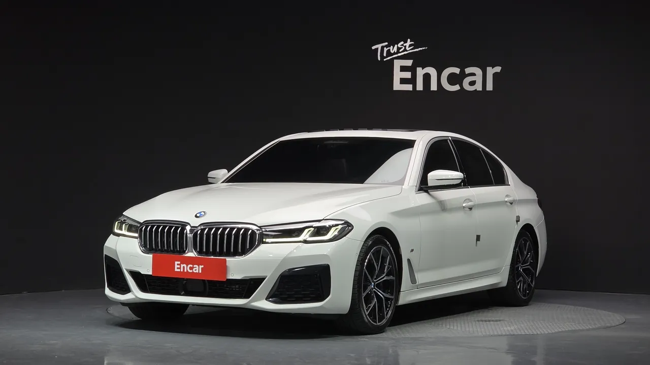 2022 BMW 5-Series 530i xDrive M Sport Package