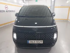 2023 Hyundai Staria Lounge 9-Seater — фото 2