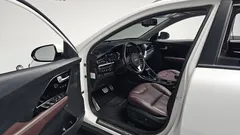 2022 Kia Niro 1.6 HEV, белый — фото 10