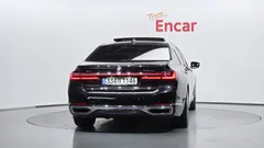 2022 BMW 7-Series 740Li xDrive Design Pure Excellence — фото 4