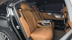 2022 BMW 7-Series 740Li xDrive Design Pure Excellence — фото 11