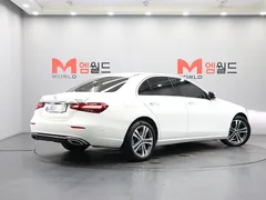 2022 Mercedes-Benz E-Class E350 4MATIC Avantgarde — фото 4