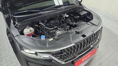 2023 Kia Carnival Diesel 9-Seater Hi-Limousine — фото 6