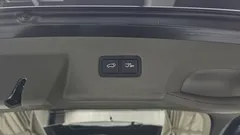 2023 Kia Carnival Diesel 9-Seater Hi-Limousine — фото 15