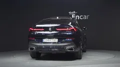 2024 BMW X6 xDrive40i M Sport — фото 4
