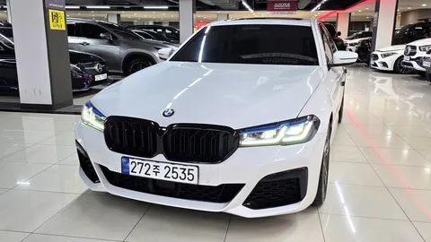 2023 BMW 5-Series M550i xDrive