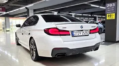 2023 BMW 5-Series M550i xDrive — фото 6