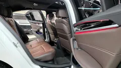 2023 BMW 5-Series M550i xDrive — фото 9