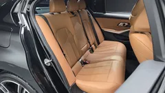 2023 BMW 3-Series 320i M Sport — фото 11