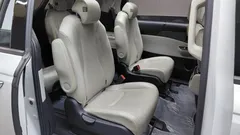 2023 Kia Carnival Diesel 9-Seater Noblesse — фото 11