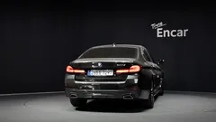 2023 BMW 5-Series 523d M Sport — фото 4