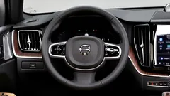2023 Volvo XC60 B5 Ultimate Bright — фото 18