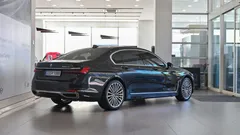 2022 BMW 7-Series 745Le iPerformance Design Pure Excellence — фото 2