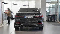 2022 BMW 7-Series 745Le iPerformance Design Pure Excellence — фото 4