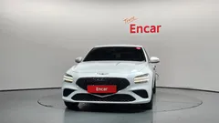 2023 Genesis G70 Gasoline 2.0T 2WD, белый — фото 3