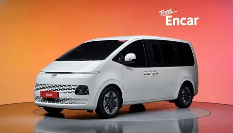 2023 Hyundai Staria Tourer 11-Seater