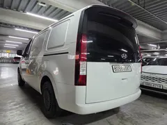 2022 Hyundai Staria Cargo 3-Seater — фото 2