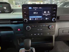 2022 Hyundai Staria Cargo 3-Seater — фото 7