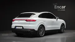 2023 Porsche Cayenne 3.0 E-Hybrid Coupe — фото 2