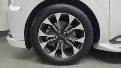 2023 Kia Carnival Gasoline 9-Seater Hi-Limousine — фото 5