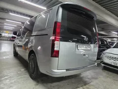 2022 Hyundai Staria Cargo 5-Seater — фото 2