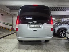 2022 Hyundai Staria Cargo 5-Seater — фото 4