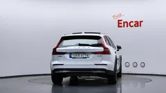 2024 Volvo V60 B5 Ultimate AWD — фото 4