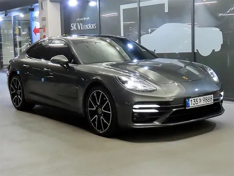 2022 Porsche Panamera 2.9 AWD Platinum Edition