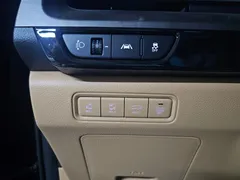 2023 Kia Carnival Gasoline 7-seater Limousine(Special vehicle) — фото 19