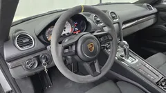 2023 Porsche 718 4.0 GT4 — фото 17