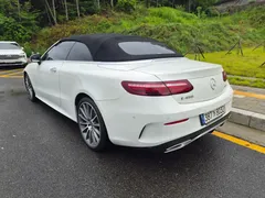 2022 Mercedes-Benz E-Class E450 4MATIC Cabriolet — фото 4