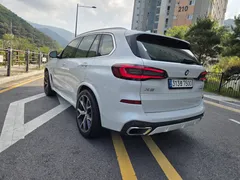 2022 BMW X5 xDrive 40i M Sport — фото 6