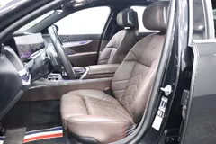 2023 BMW 7-Series 740i sDrive M Sport — фото 6